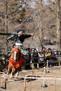 【だれ？】鶴岡八幡宮の流鏑馬で落馬して重体の会社員について徹底解説！！