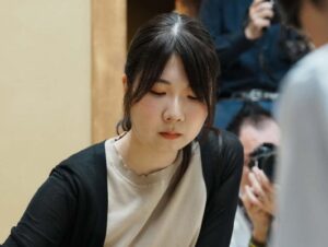 西山朋佳は結婚している？対局拒否の噂などについて徹底解説！！